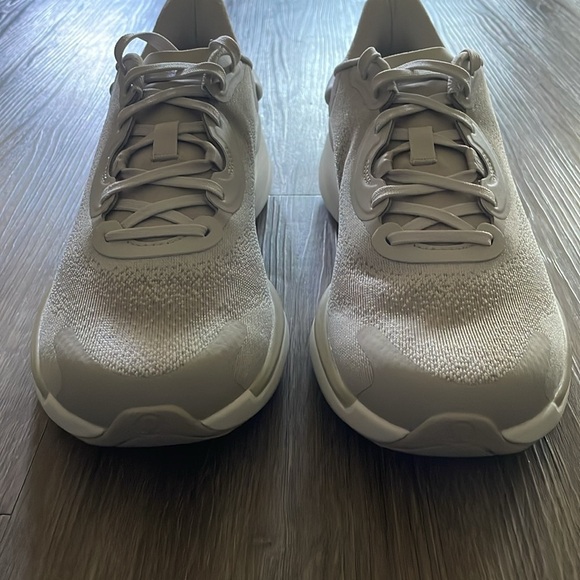 Lululemon Women’s Chragefeel Workout Low 2 Sneakers size 10.5 NWB - Picture 6 of 14